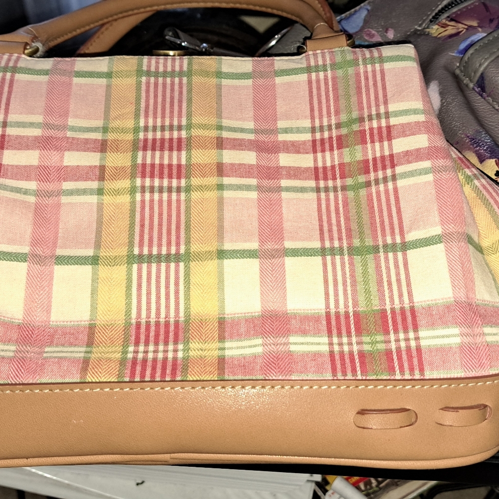 Ladies Relic Handbag - Picture 2 of 13